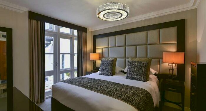 3 Bedroom Flat To Rent In Stanhope Gardens, London, SW7