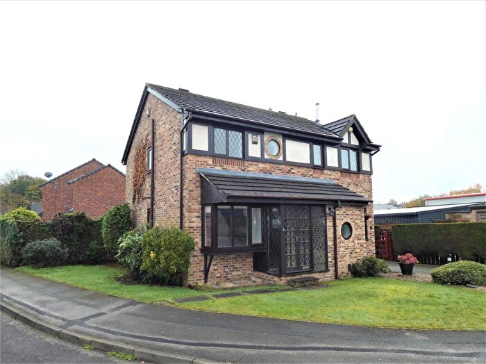 2 Bedroom Semi-Detached House To Rent In Kestrel View, Cleckheaton, BD19