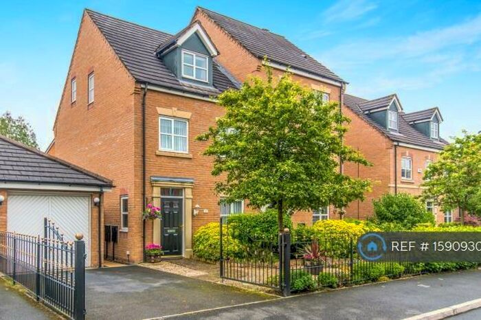 3 Bedroom Semi-Detached House To Rent In Lawnhurst Avenue, Manchester, M23