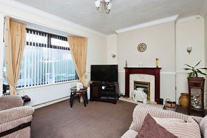 2 Bedroom Semi-Detached House For Sale In Newlands Avenue, Sheffield, South Yorkshire, S12