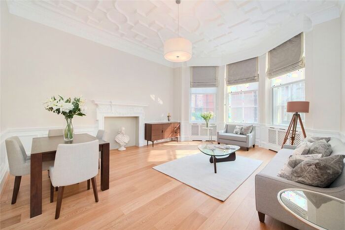 1 Bedroom Flat To Rent In Pont Street, Knightsbridge, London, SW1X