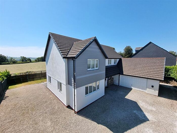 4 Bedroom Detached House For Sale In Lewdown, Okehampton, EX20