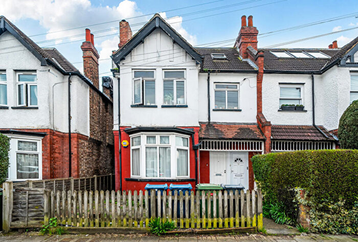 4 Bedroom Maisonette For Sale In Nibthwaite Road, Harrow, HA1