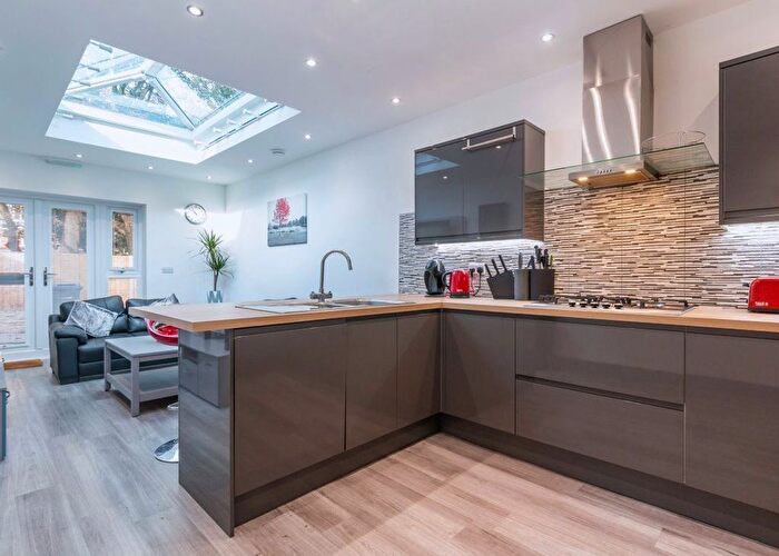 6 Bedroom Property To Rent In Teignmouth Road, B29