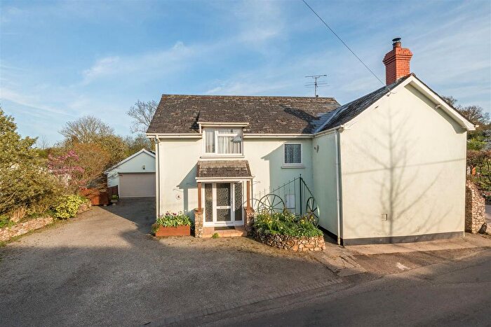 4 Bedroom Detached House For Sale In Sampford Moor, Wellington, TA21