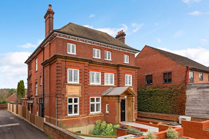 1 Bedroom Flat For Sale In The Old Bank, Headley Road, Hindhead, GU26