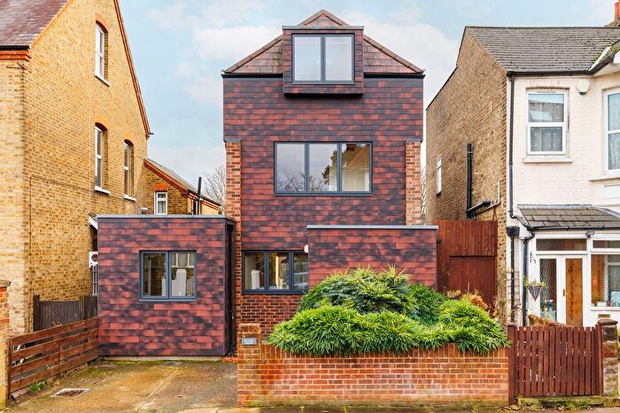 4 Bedroom Detached House For Sale In Murray Road, London, W5
