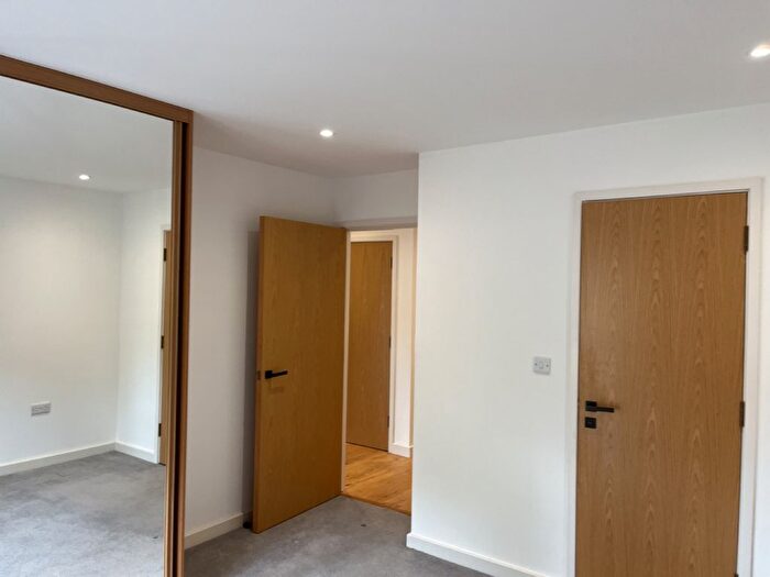 2 Bedroom Flat To Rent In Rocky Lane, Haywards Heath, RH16
