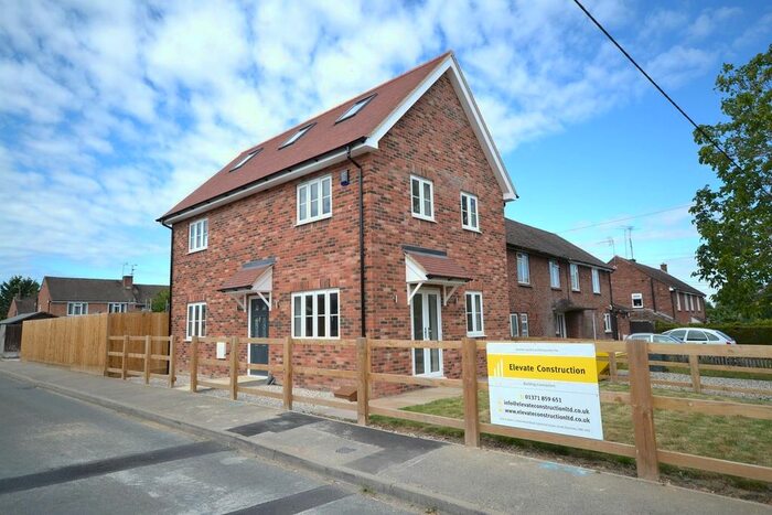 4 Bedroom Detached House To Rent In St. Edmunds Fields, Dunmow, CM6