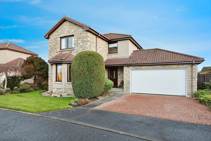 4 Bedroom Detached House For Sale In Normandy Place, Dunfermline, KY11