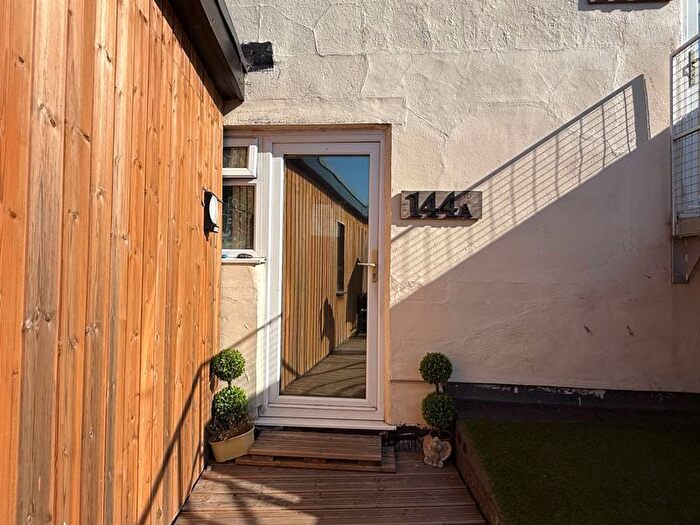 2 Bedroom Flat To Rent In East Reach, Taunton, TA1