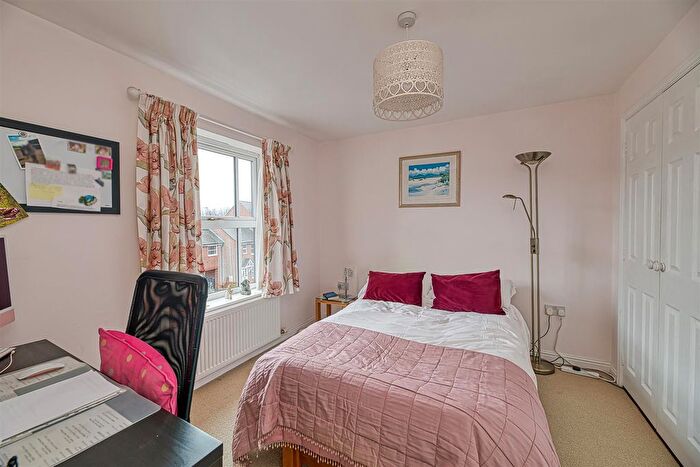 3 Bedroom End Terrace House For Sale In Ashford Drive, Appleton, Warrington, WA4