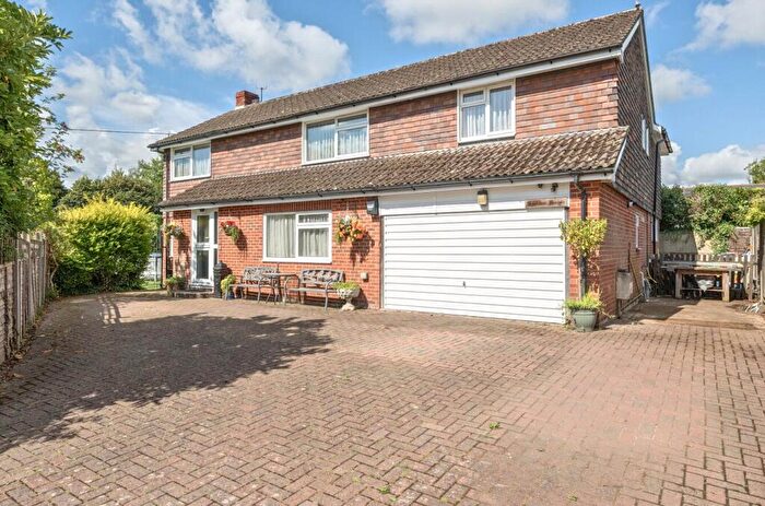 6 Bedroom Detached House For Sale In Lower Common Road, Romsey, Hampshire, SO51