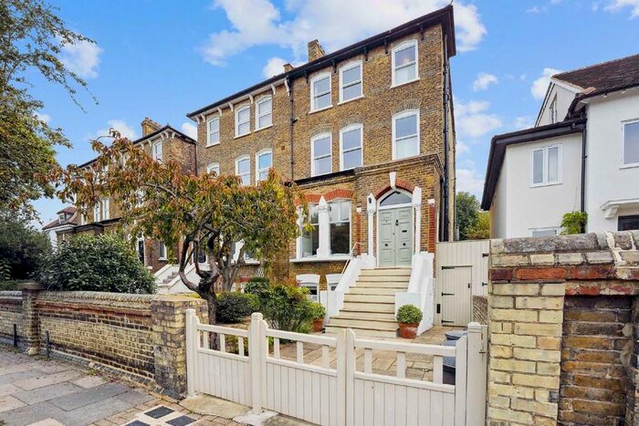 2 Bedroom Flat To Rent In St. Ann's Park Road, London, SW18