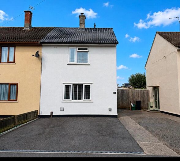 2 Bedroom Semi-Detached House For Sale In Far Handstones, Bristol, BS30