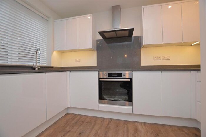 2 Bedroom Semi-Detached House To Rent In Randolph Road, RG1