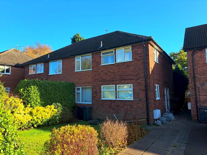 2 Bedroom Flat To Rent In Marlpit Lane, Four Oaks, Sutton Coldfield, B75
