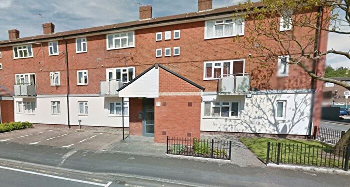 2 Bedroom Flat To Rent In Bedroom Apartment Knowles Place, Manchester, M15