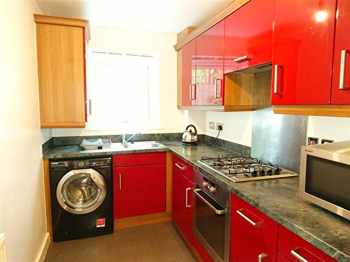 2 Bedroom Flat To Rent In Phoebe Road, Swansesa, SA1