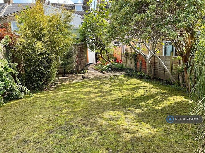 2 Bedroom Flat To Rent In Ravenstone Road, London, N8