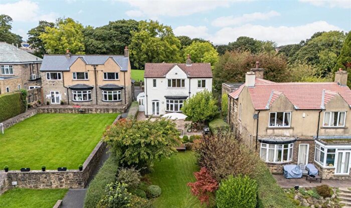 4 Bedroom Detached House For Sale In Bridle Stile, Shelf, Halifax, HX3