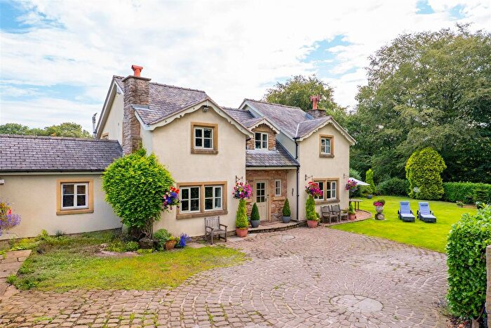 4 Bedroom Detached House For Sale In Burgh Lane, Coppull, Chorley, PR7