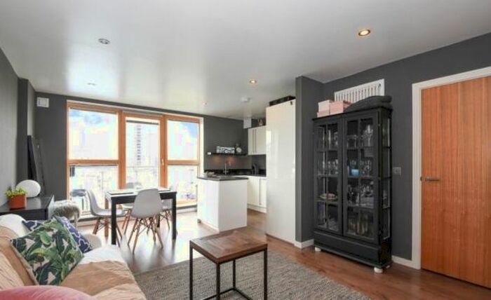 1 Bedroom Flat To Rent In Borough Road, London SE1