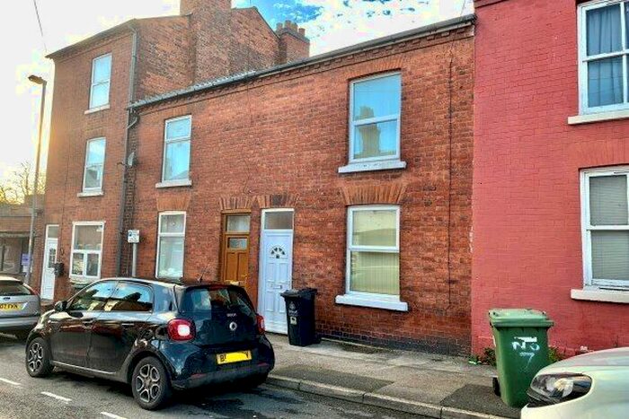 3 Bedroom Terraced House To Rent In Lower Forster Street, Walsall, WS1