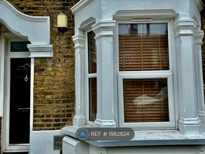 2 Bedroom Flat To Rent In Kildare Road, London, E16