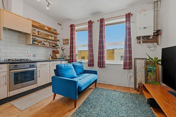 2 Bedroom Flat For Sale In Church Road, Redfield, BS5