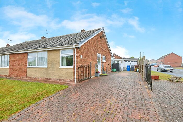 2 Bedroom Semi-Detached Bungalow For Sale In Henhurst Ridge, Burton-On-Trent, DE13