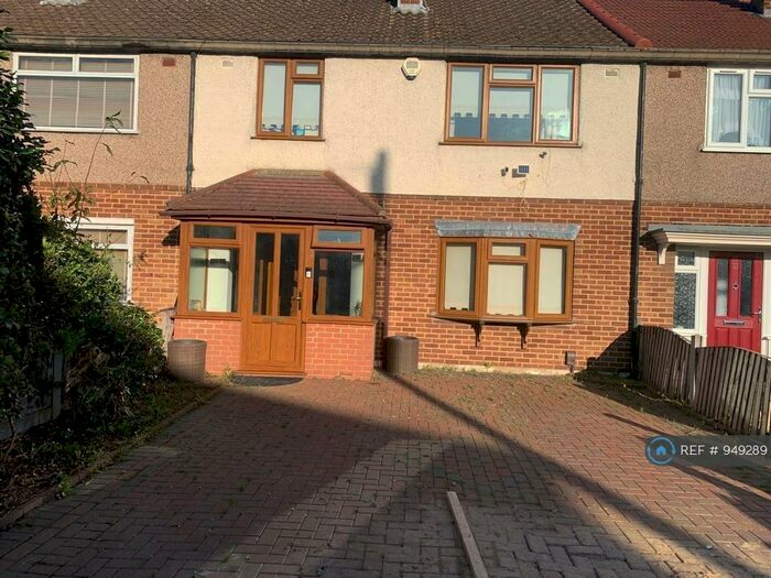 3 Bedroom Terraced House To Rent In Padnall Road, London, RM6