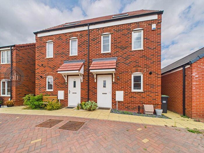 3 Bedroom Semi-Detached House For Sale In Ghent Field Circle, Thurston, IP31