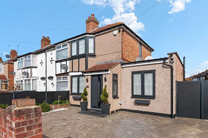 3 Bedroom Semi Detached House For Sale In Fredora Avenue, Hayes, UB4