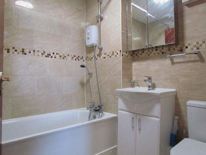 1 Bedroom Flat To Rent In Burns Avenue, Chadwell Heath, Romford, Essex, RM6