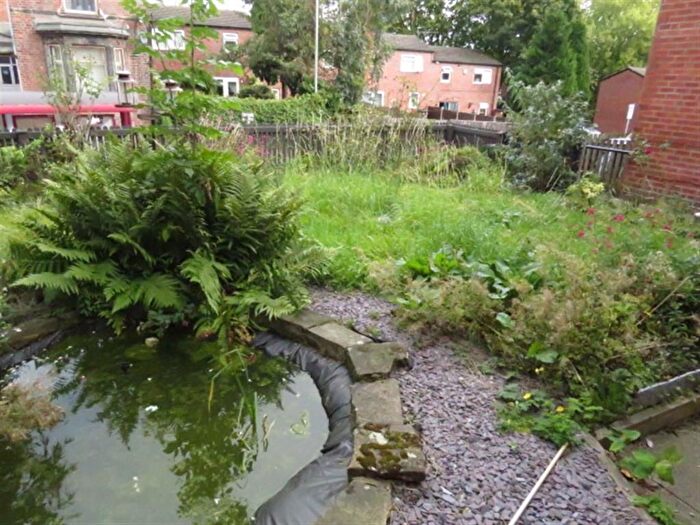 2 Bedroom End Of Terrace House For Sale In Tong Road, Wortley, Leeds, LS12