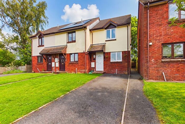 2 Bedroom End Terrace House For Sale In Hobbs Way, Bow, EX17