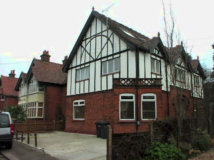 1 Bedroom Flat To Rent In Manor Road, Bishops Stortford, Herts, CM23