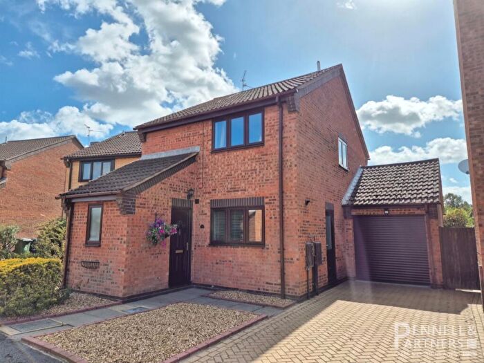 3 Bedroom Detached House For Sale In Barnfield Gardens, Whittlesey, Peterborough, PE7