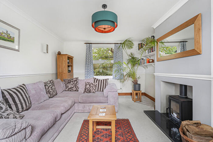 3 Bedroom End Of Terrace House For Sale In Curtis Way, Berkhamsted, HP4