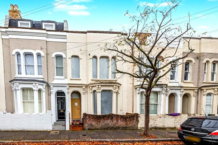 3 Bedroom Terraced House For Sale In Lyal Road, London, E3