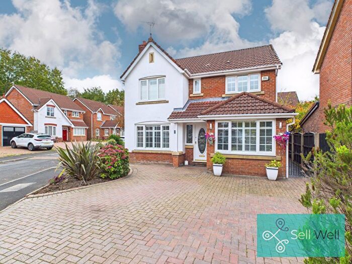 4 Bedroom Detached House For Sale In Ladyhill View, Worsley, Manchester, M28