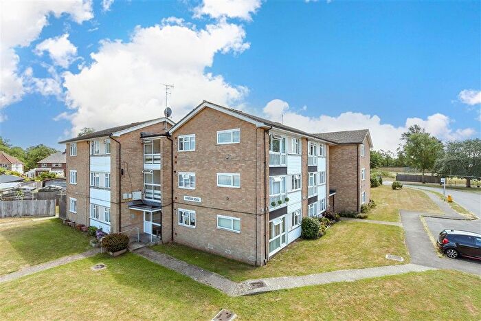 1 Bedroom Flat For Sale In Castle Drive, Reigate, Surrey, RH2