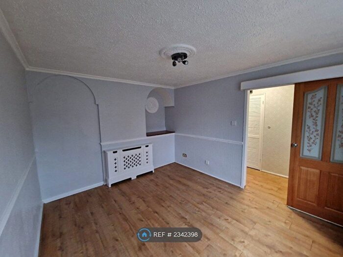 3 Bedroom Terraced House To Rent In Roodegate, Basildon, SS14