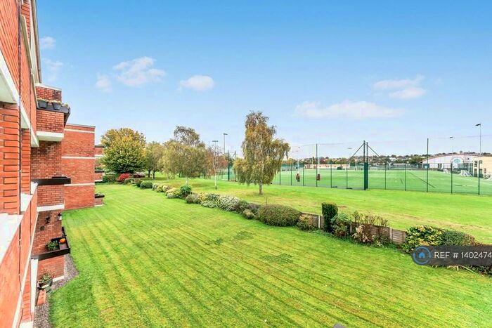 2 Bedroom Flat To Rent In Rayleigh Road, Bristol, BS9