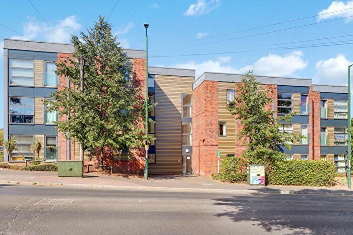 2 Bedroom Flat For Sale In Watermark Close, Watermark House Watermark Close, NG5