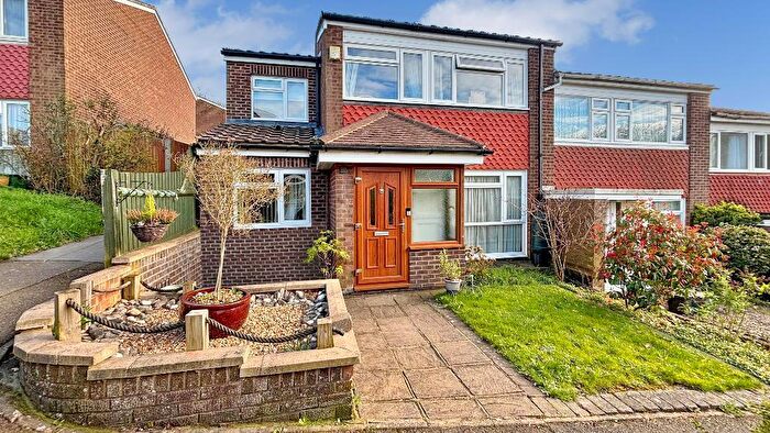 4 Bedroom End Of Terrace House For Sale In Markfield, Courtwood Lane, South Croydon, CR0