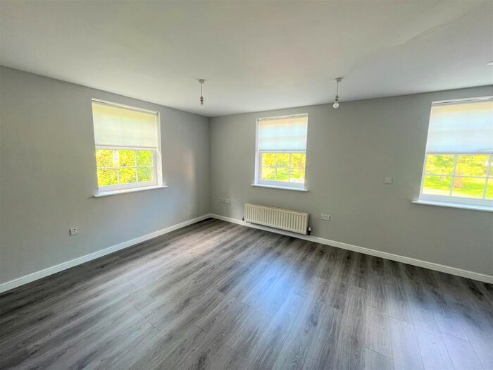 1 Bedroom Flat To Rent In Chaloner Grove, Wakefield, WF1