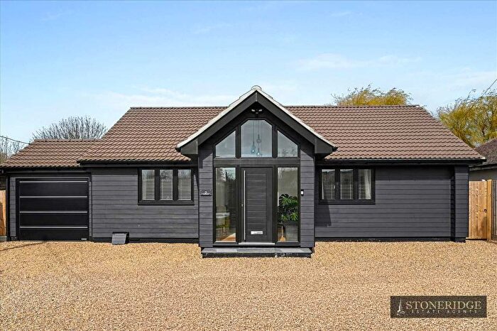4 Bedroom Bungalow For Sale In Harwich Road, Little Clacton, CO16