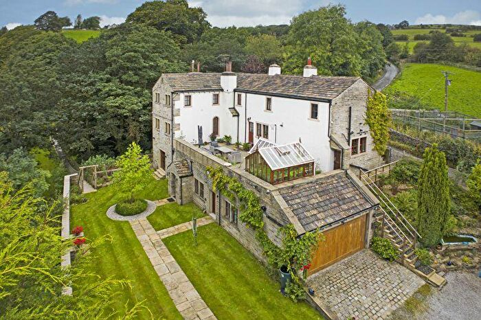 5 Bedroom Character Property For Sale In Penny Hill Cottage, Steele Lane, Barkisland, HX4